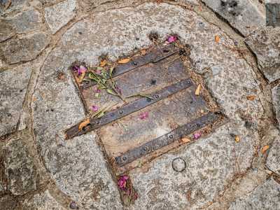 ...che conserva ancora i resti di cisterne...